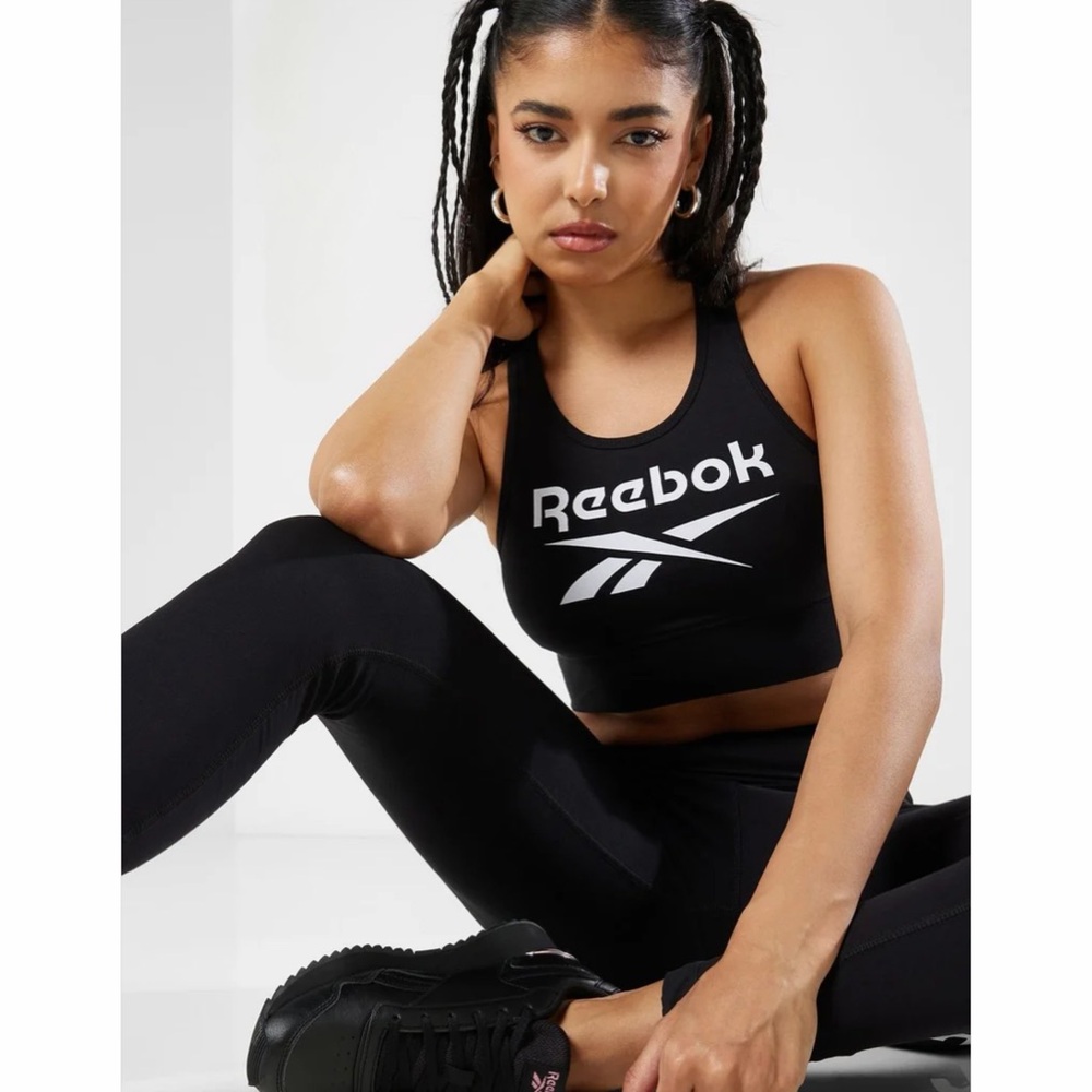 Reebok Set: Sports Bra & Leggings